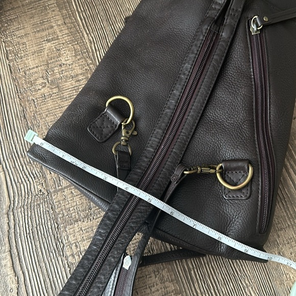 Hobo Slay Convertible Sling - Picture 6 of 16